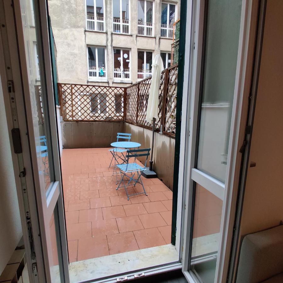 Vista Sul Carruggio, Centro Storico Di Chiavari Bagian luar foto