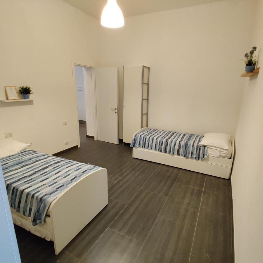 Vista Sul Carruggio, Centro Storico Di Chiavari Bagian luar foto